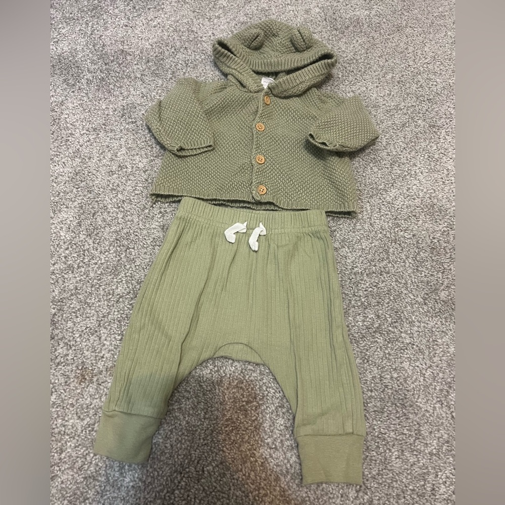 Modern Moments Knit Cardigan & Pant Set - 0-3M